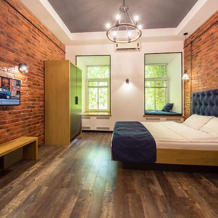 Self Check-In Apartments Near Landscape Alley Kiev Esterno foto