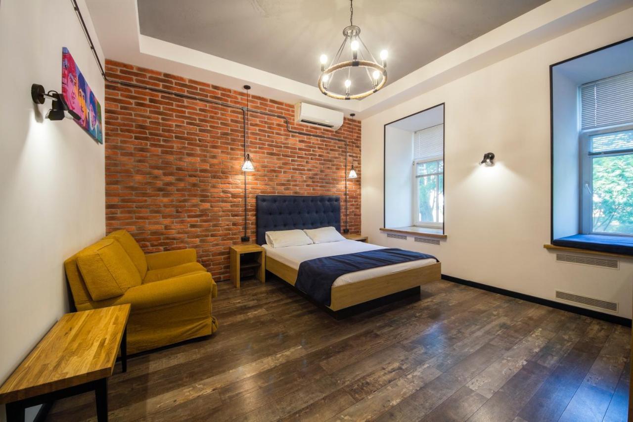 Self Check-In Apartments Near Landscape Alley Kiev Esterno foto